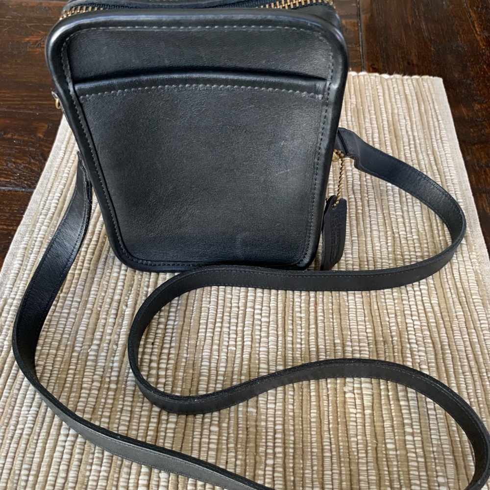 🍂 Vintage Coach Camera Bag 9973 Black Small Crossbody Bag - Pristine Condition